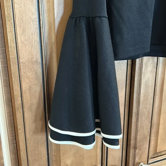 Torn by Ronny Kobo long bell sleeve top.NWT. Size M - Picture 4 of 7